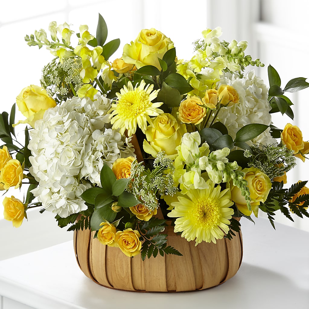 Rustic Remembrance Basket – BUTTERFLIES & BOUQUETS, Peterstown WV