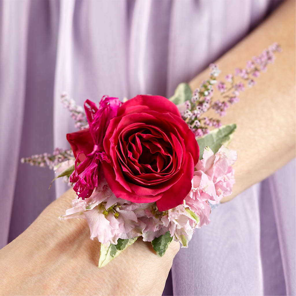 Rose Charm Corsage – BUTTERFLIES & BOUQUETS, Peterstown WV