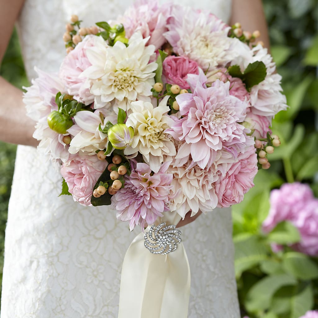 Heart's Promise Bouquet – BUTTERFLIES & BOUQUETS, Peterstown WV