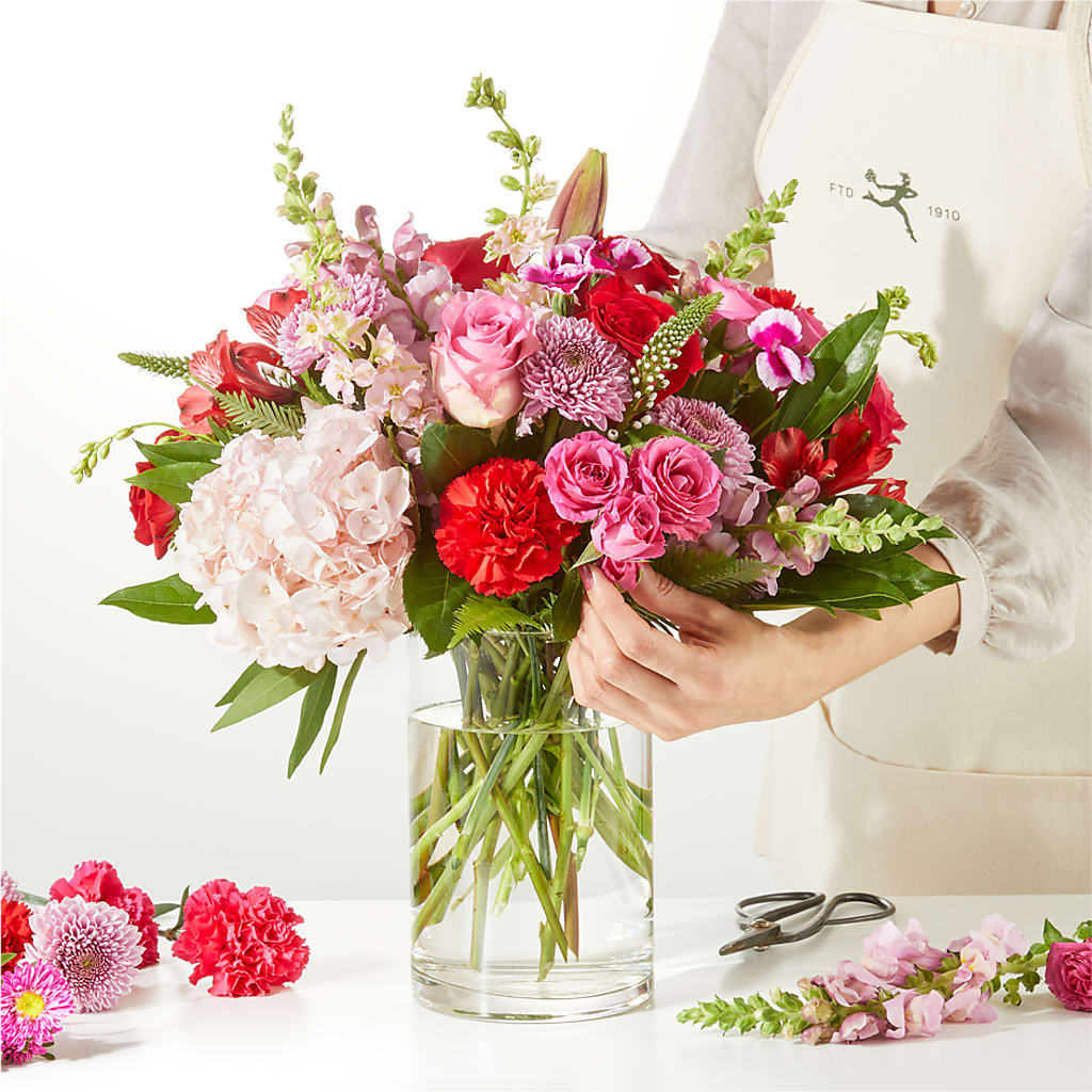 Swooning Over You - A Luxury Florist Original – BUTTERFLIES & BOUQUETS, Peterstown WV