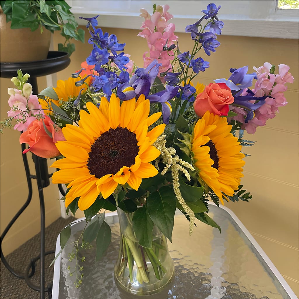 Rays of Life Bouquet – BUTTERFLIES & BOUQUETS, Peterstown WV