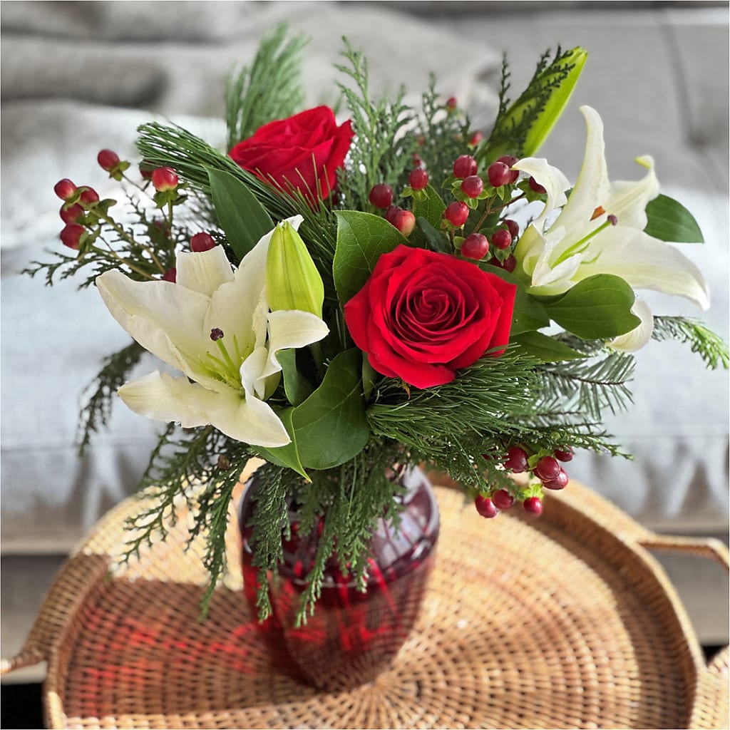 Evergreen Delight Bouquet – BUTTERFLIES & BOUQUETS, Peterstown WV