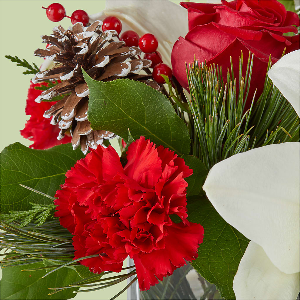Glistening Icicles Bouquet – BUTTERFLIES & BOUQUETS, Peterstown WV