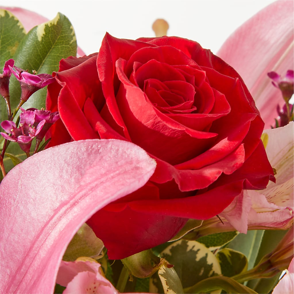 Lucky in Love Bouquet – BUTTERFLIES & BOUQUETS, Peterstown WV