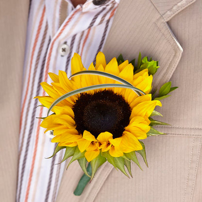 Free Spirit Boutonniere – BUTTERFLIES & BOUQUETS, Peterstown WV